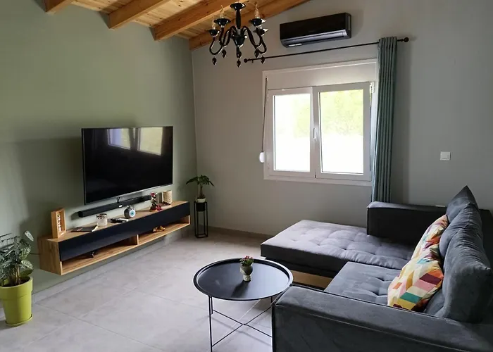 M&m House Semesterbostad *